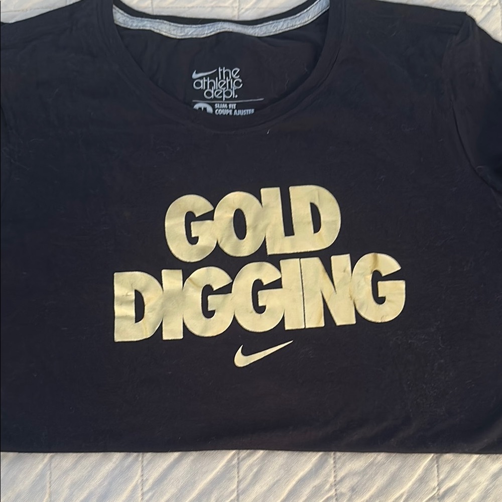 NIKE "GOLD DIGGING" SLIM FIT SHORT SLEEVE T SHIRT Women's Medium M Black NWT